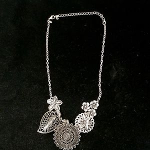 Premier designs "Botanical" necklace